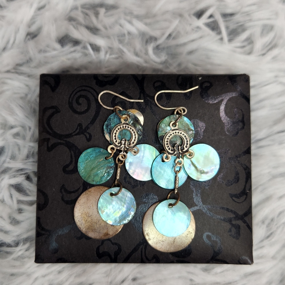 Shell dangle earrings
